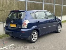 Toyota Corolla thumbnail 5