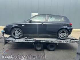 Alfa Romeo 147 thumbnail 6