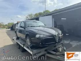 Alfa Romeo 147 2.0 T.spark Business Pro 150pk Lees Tekst! Nap/airco thumbnail 2