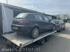 Alfa Romeo 147 2.0 T.spark Business Pro 150pk Lees Tekst! Nap/airco thumbnail 4