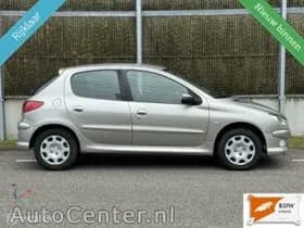 Peugeot 206 1.4 Forever Nap/nwe Koppakking/nwe Db Riem thumbnail 3