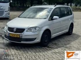 Volkswagen Touran thumbnail 2
