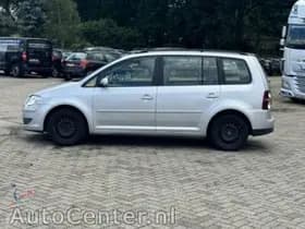 Volkswagen Touran thumbnail 6