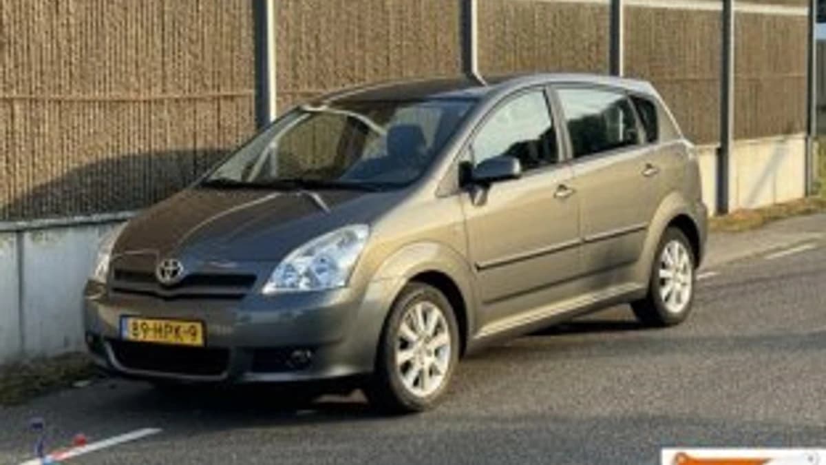 Toyota Corolla — foto 1