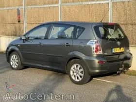 Toyota Corolla thumbnail 4