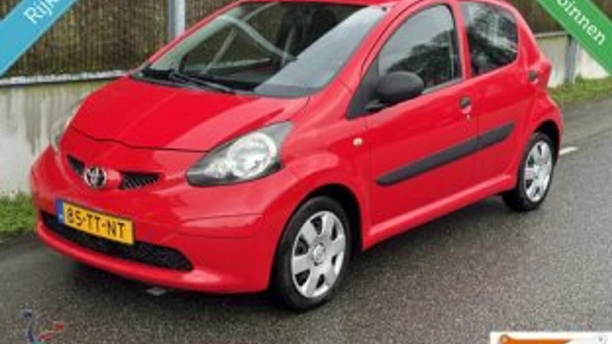 Toyota Aygo 1.0-12v Nap/nwe Banden/nette Auto/5 Deurs — foto 1
