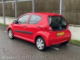 Toyota Aygo 1.0-12v Nap/nwe Banden/nette Auto/5 Deurs thumbnail 4