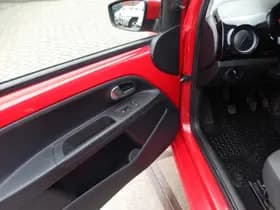 Volkswagen Up! thumbnail 9