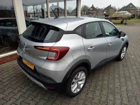 Renault Captur thumbnail 3