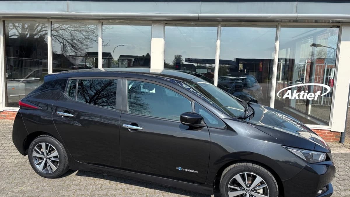 Nissan Leaf — foto 1