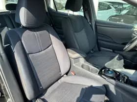 Nissan Leaf thumbnail 6