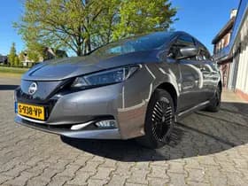 Nissan Leaf thumbnail 2