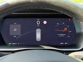 Tesla Model S thumbnail 24
