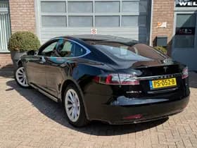 Tesla Model S thumbnail 25