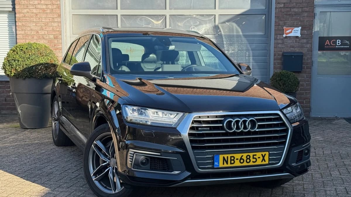 Audi Q7 — foto 1