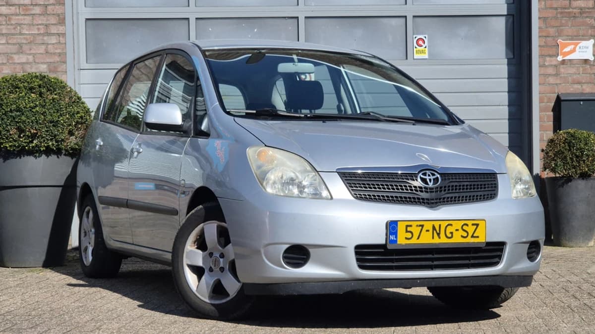 Toyota Corolla Verso — foto 1