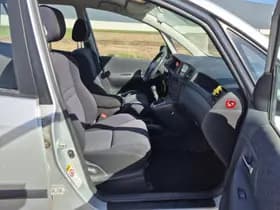 Toyota Corolla Verso thumbnail 12