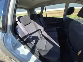 Toyota Corolla Verso thumbnail 15