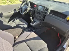 Toyota Corolla Verso thumbnail 7