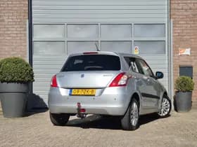 Suzuki Swift thumbnail 3