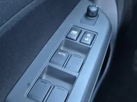 Suzuki Swift thumbnail 32