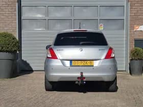 Suzuki Swift thumbnail 5