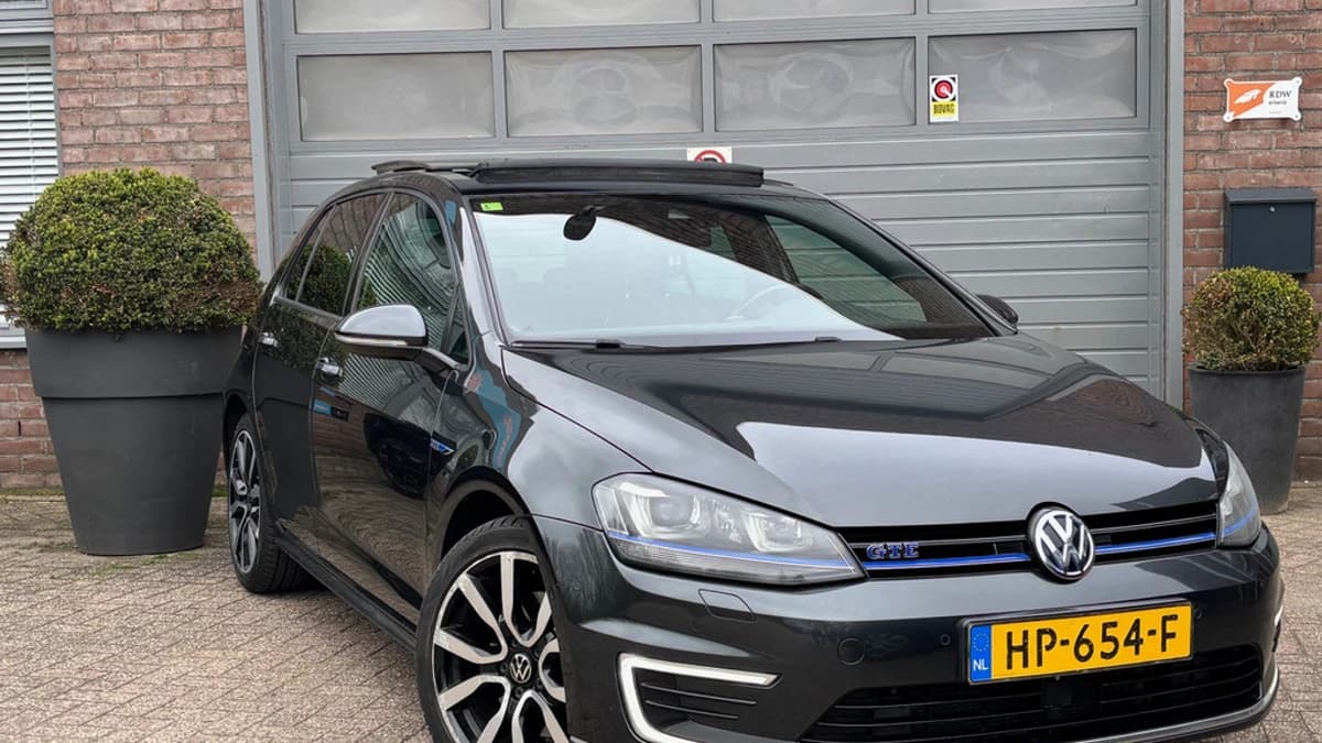 Volkswagen Golf — foto 1