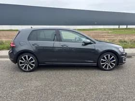 Volkswagen Golf thumbnail 18