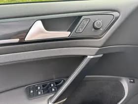 Volkswagen Golf thumbnail 19