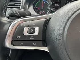 Volkswagen Golf thumbnail 22