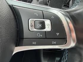 Volkswagen Golf thumbnail 24