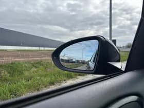 Volkswagen Golf thumbnail 8