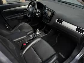 Mitsubishi Outlander thumbnail 24