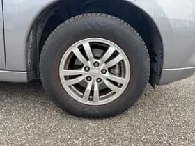 Mitsubishi Outlander thumbnail 9