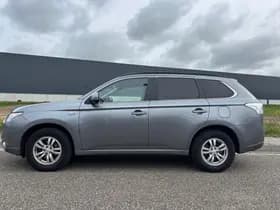 Mitsubishi Outlander thumbnail 10