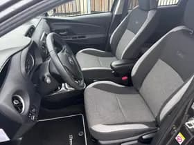 Toyota Yaris thumbnail 28