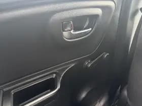 Toyota Yaris thumbnail 31