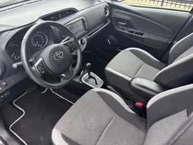 Toyota Yaris thumbnail 5