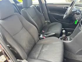 Suzuki Swift thumbnail 11