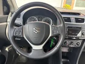 Suzuki Swift thumbnail 14