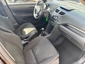 Suzuki Swift thumbnail 18