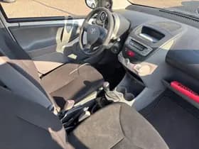 Toyota Aygo thumbnail 18