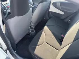 Toyota Aygo thumbnail 23