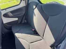 Toyota Aygo thumbnail 24