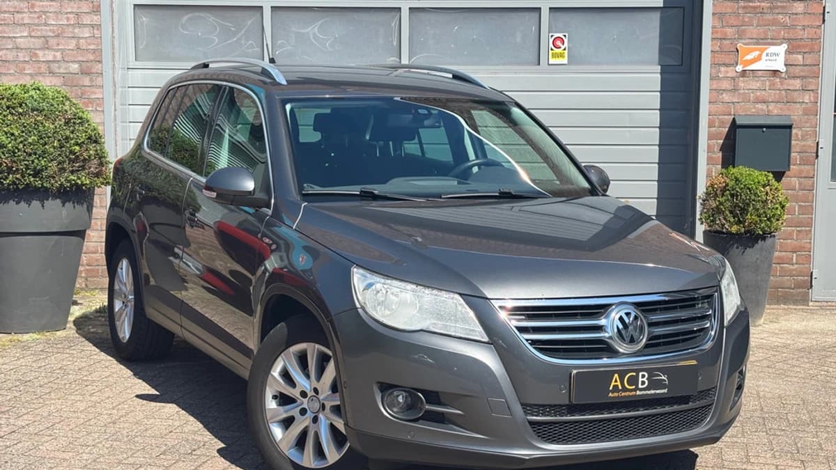 Volkswagen Tiguan — foto 1