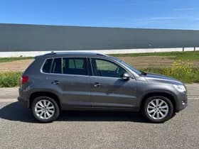 Volkswagen Tiguan thumbnail 2