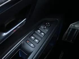 Peugeot 3008 1.6 e-THP GT Line automaat Pano Trekhaak Leer thumbnail 17