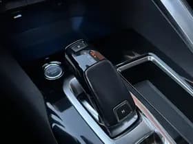 Peugeot 3008 1.6 e-THP GT Line automaat Pano Trekhaak Leer thumbnail 21