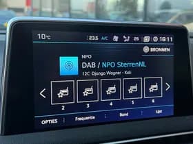 Peugeot 3008 1.6 e-THP GT Line automaat Pano Trekhaak Leer thumbnail 24