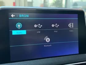 Peugeot 3008 1.6 e-THP GT Line automaat Pano Trekhaak Leer thumbnail 26